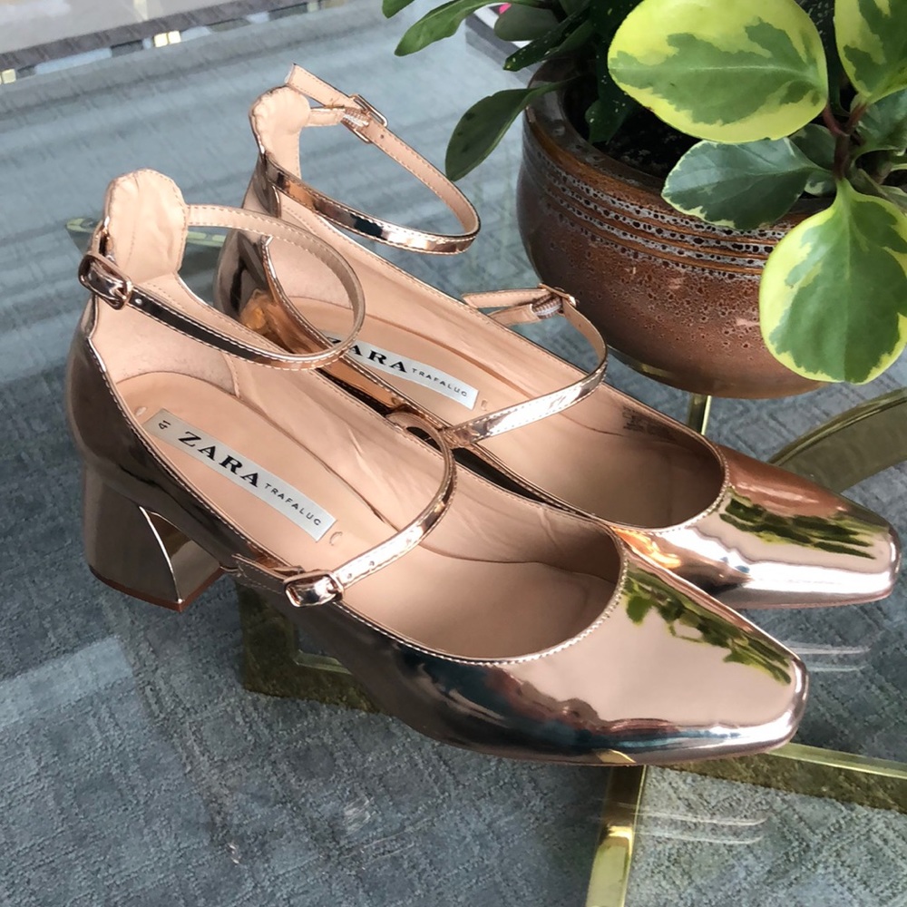 Zara Metallic Gold Block Heel EU 41 US 10